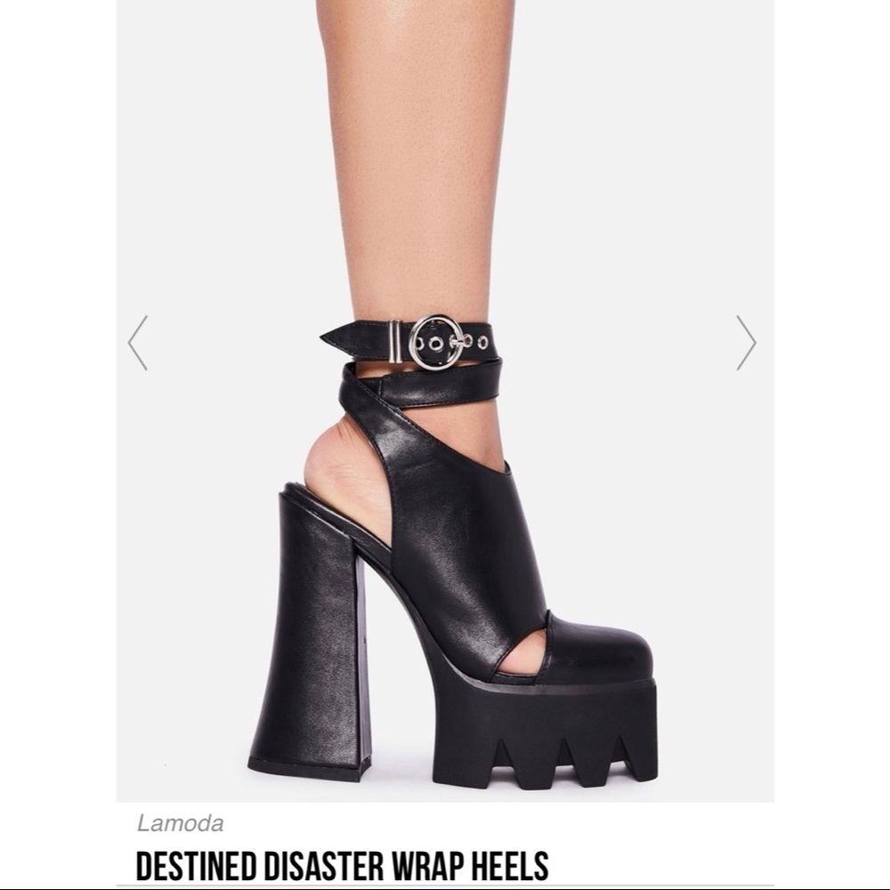 NEW IN BOX Dolls kill Lamoda Black Faux Leather Vegan Chunky Platform Heels SZ 6